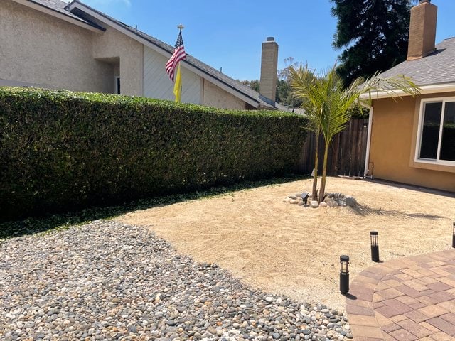 After: hedge trimming